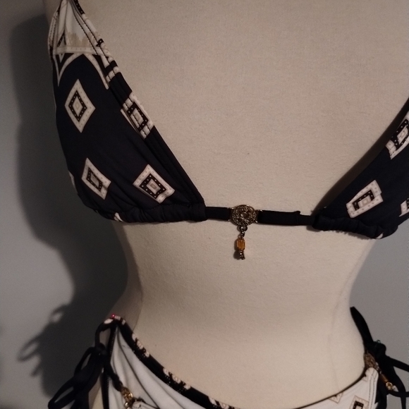 two piece, bikinis size small/medium - Picture 5 of 7